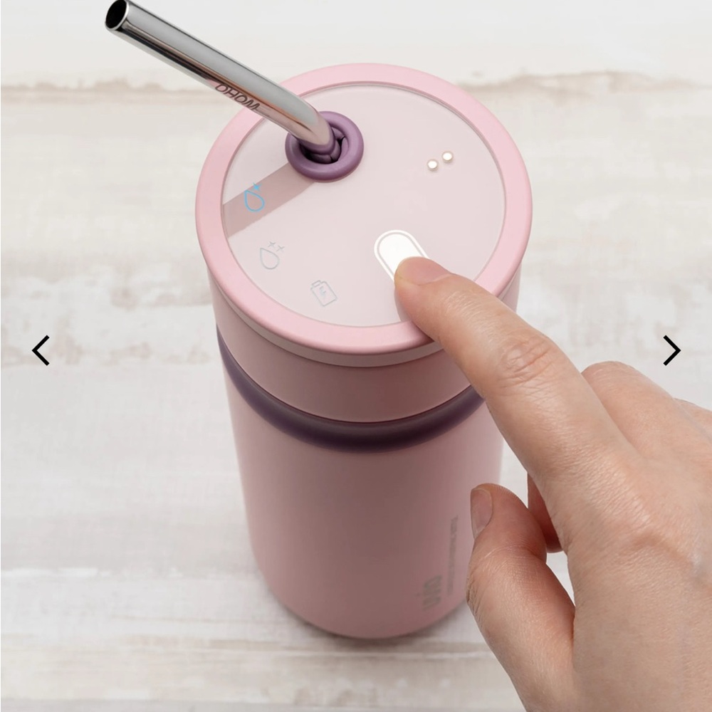 NIB Blush self purifying water bottle